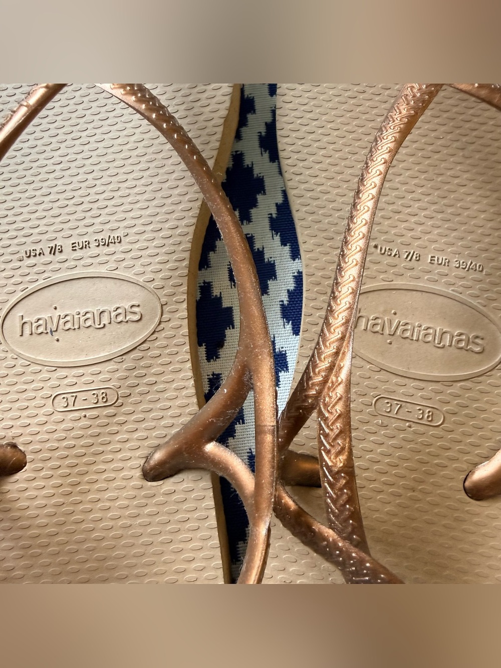 Havaianas 37-38 Tan Gladiator Flip-Flops with Metallic Bronze Straps - Picture 4 of 5